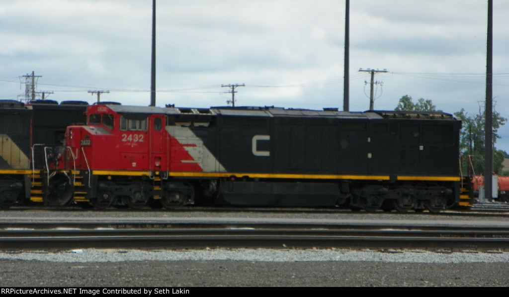 CN 2432